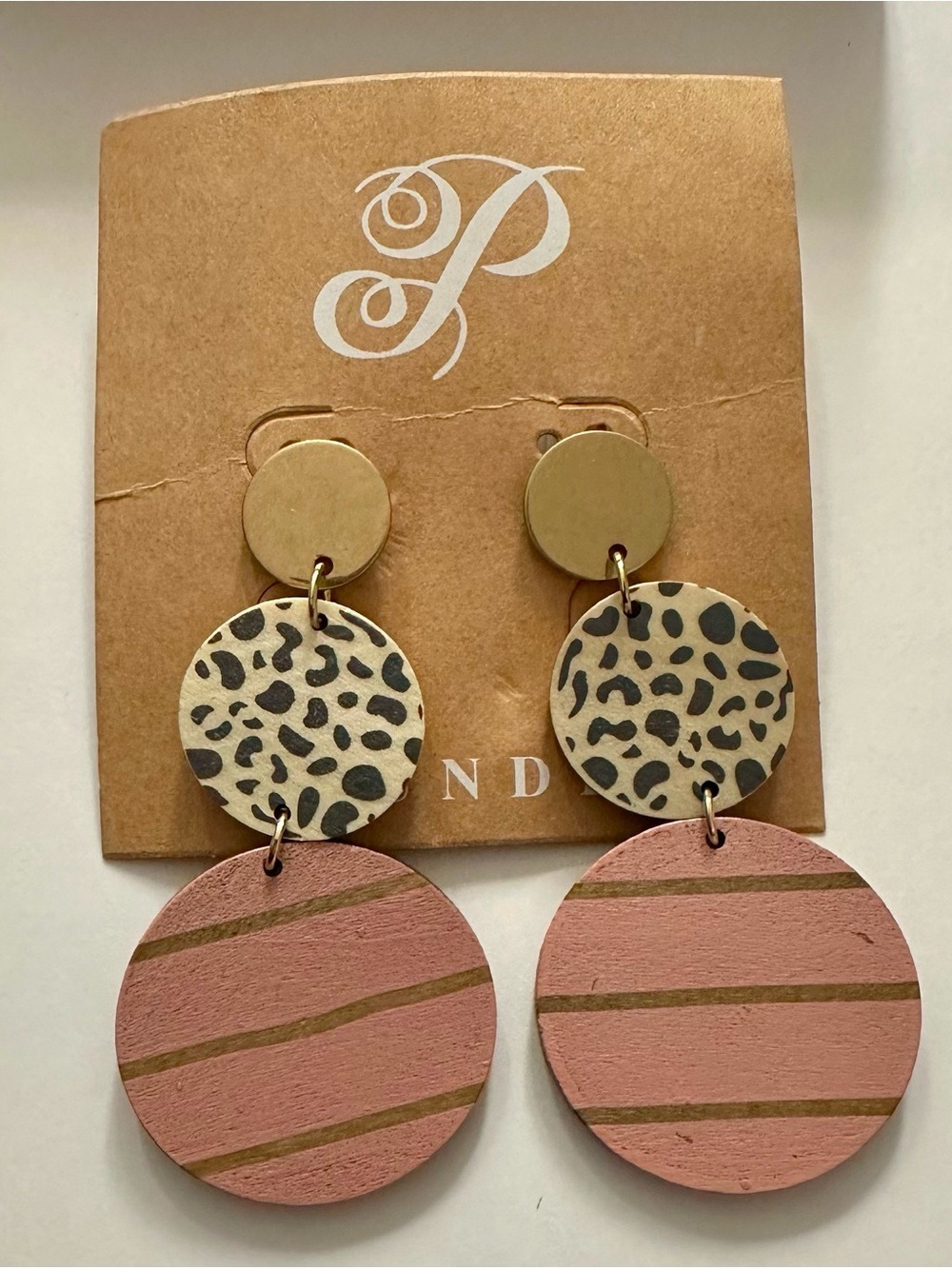 Plunder Ayana Gold Disc, Leopard & Pink Stripe Earrings and 6 Bracelet Set - NIB - Picture 3 of 12